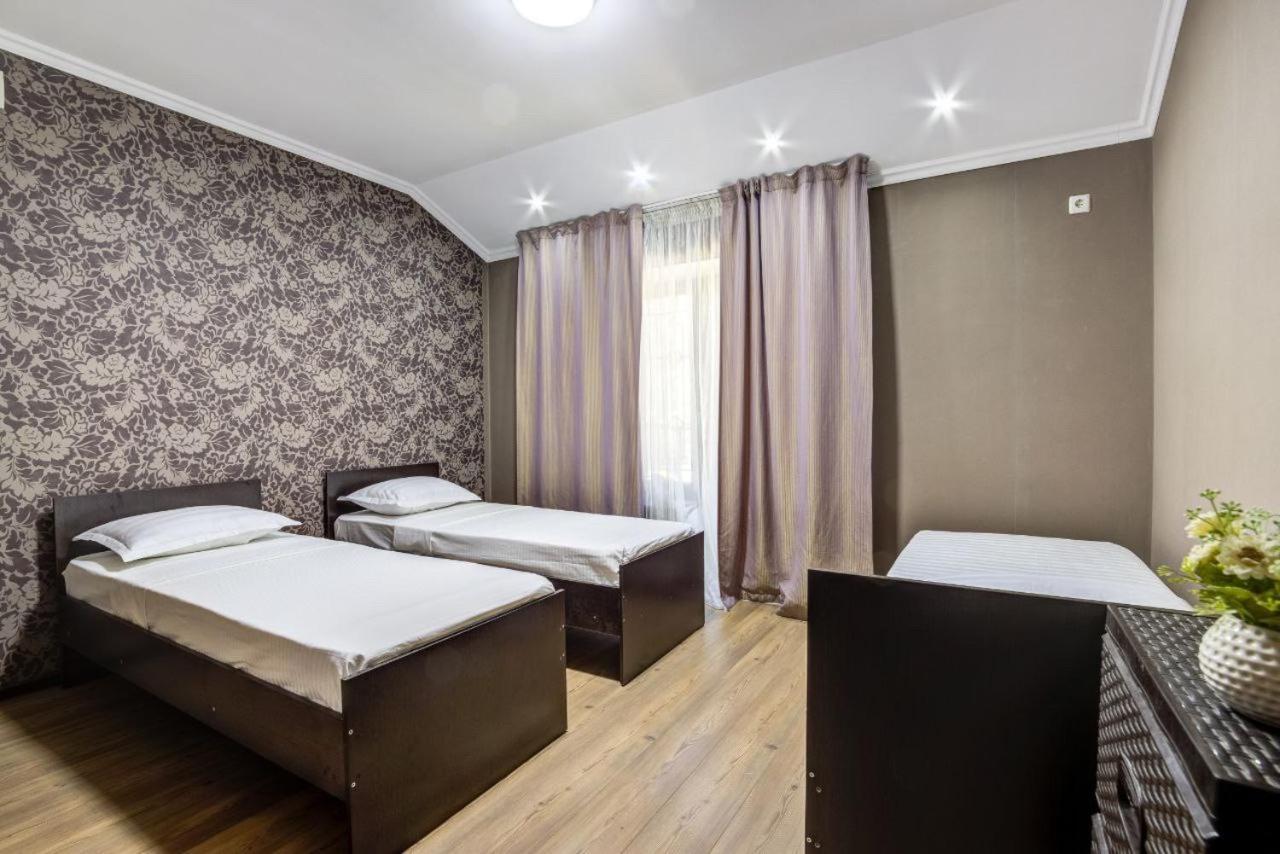 بيشكيك Opera Bed&Breakfast المظهر الخارجي الصورة