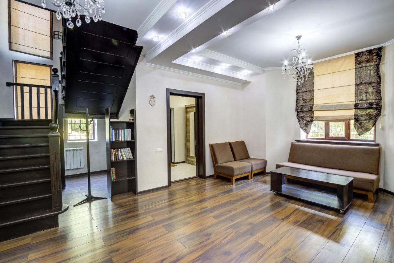 بيشكيك Opera Bed&Breakfast المظهر الخارجي الصورة